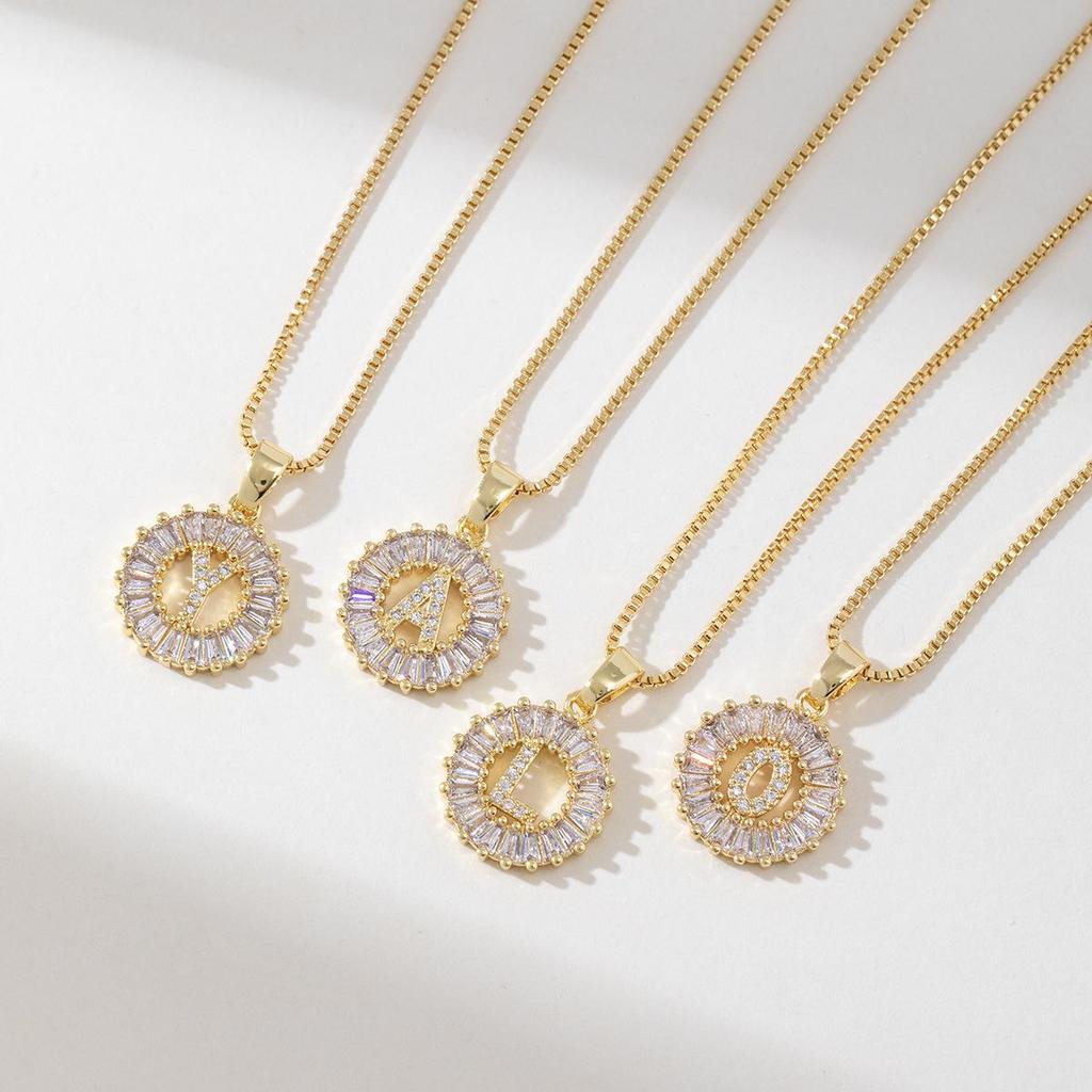 European Copper-Zircon Gold-Plated Pendant Necklace with 26 Alphabet Flowers, Clavicle Chain, High-End Design