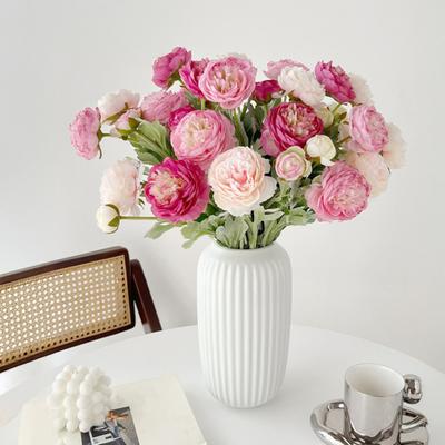 Künstlicher Ranunculus Asiaticus 2-köpfige Realistische Seidenblume mit Stiel Haus Büro Hochzeitsparty Kunstblumen Dekoration