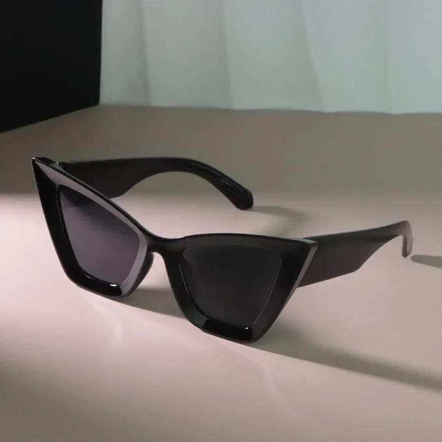 Stylish Cat Eye Sunglasses Women Men Vintage Brand Mirror Lens Simple Sun Glasses Female Male Cool Colors