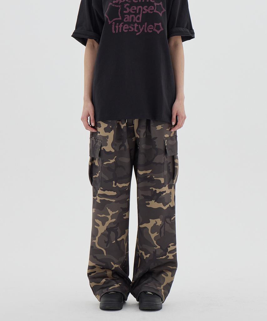 URBANAGE Camo Single-Pleat Wide Cargo Sweatpants_Khaki