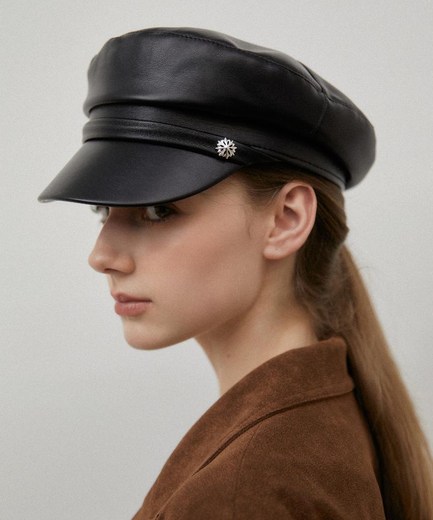 Tatiana Urbanic Leather Sailor'S Cap Ht8151 2 Colors