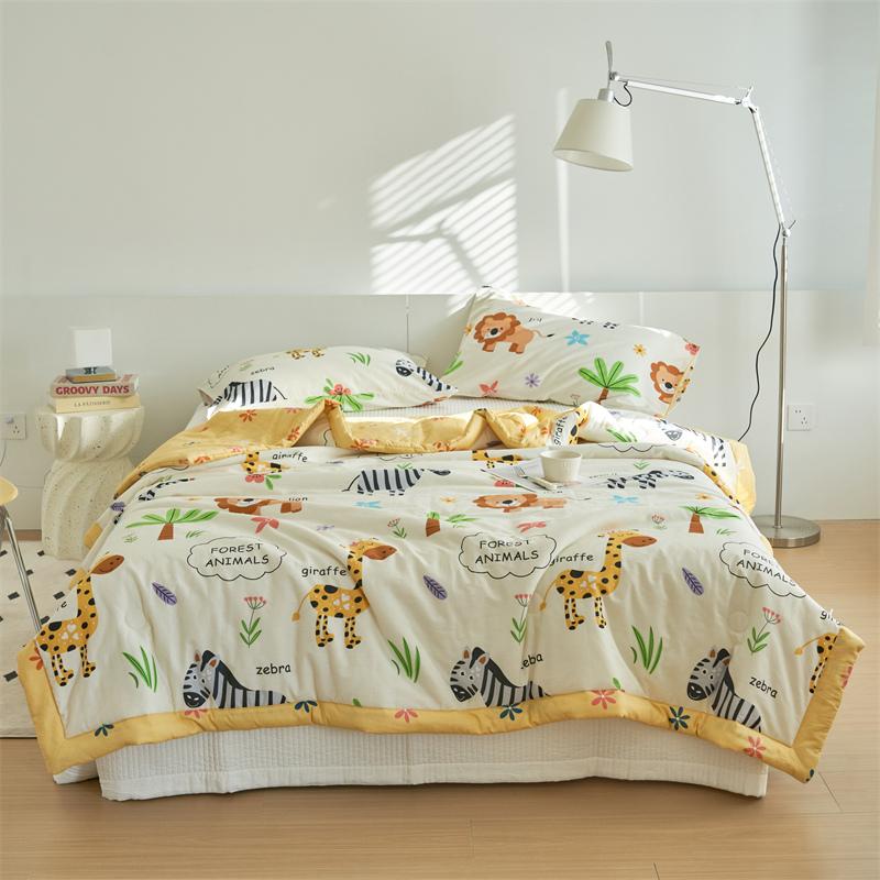 100% Cotton Animal Botanical Print Summer Comforter Comfortable Soft Breathable and Lightweight Quilted and Machine Washable