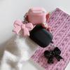 Schutzhülle aus weichem Silikon mit Schleifenanhänger für AirPods 1, 2, 3 und 4 sowie Apple AirPods Pro 2 – ein ideales Geschenk für Frauen und Mädchen.