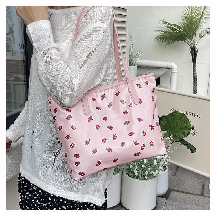 Large Capacity Printed Faux Leather Tote Bag for Women Fashionable Street Style Shoulder Purse