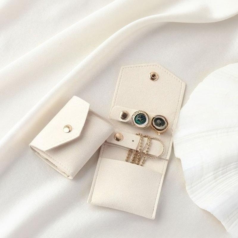 1 Stück Wildleder Schmuckaufbewahrung Faltbeutel Mini Schmuck Organizer Tasche Süßes Geschenk für Frauen Geeignet für Ring Ohrring Halskette Aufbewahrung
