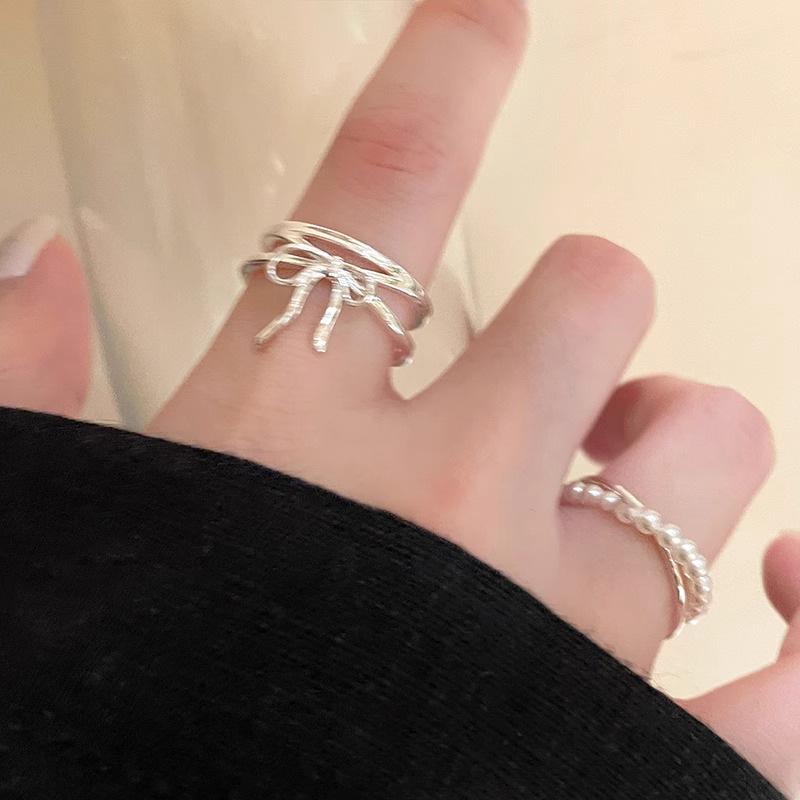 

Korean Minimalist Hollow Bow Ring for Women