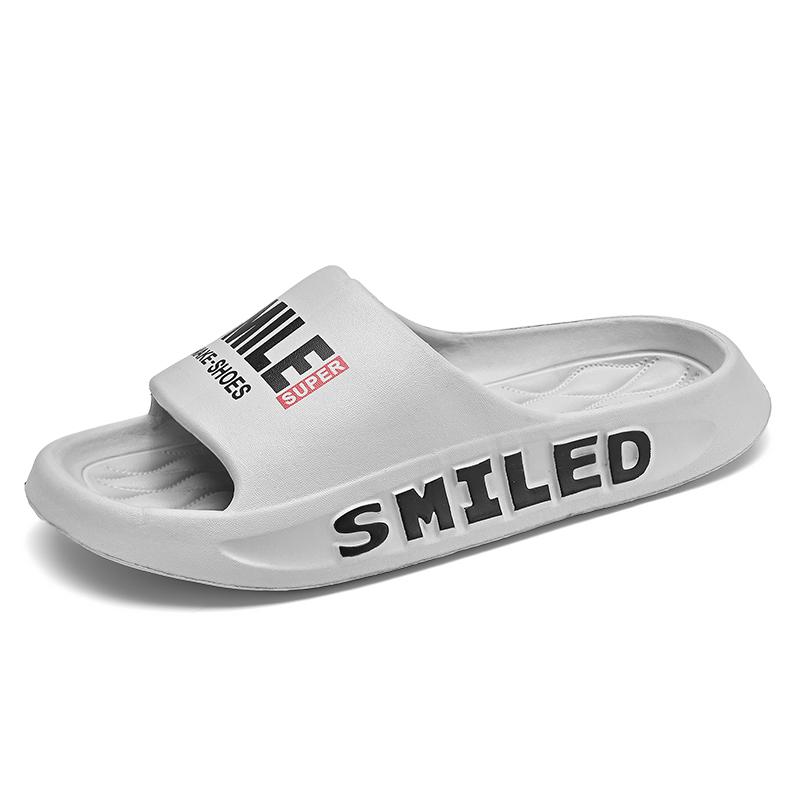 Mote Sommer Hot Sale EVA Herre Klassiske Sandaler Herresko Sklisikker Utendørs Strand Herre Tøfler Lettvekt Personlighet Herre Sandal