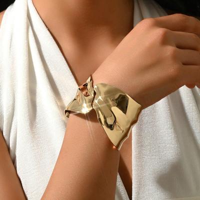 1 Pc Fashionable Minimalist Geometric Wrinkles Design Hollow Out Cuff Metal Bracelet For Elegant  Personality Women Daily Vacation Couple Gift