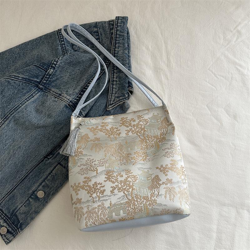 Large Capacity Underarm Bag Women 2025 New Retro Work Embroidered Shoulder Bag Bucket Bag