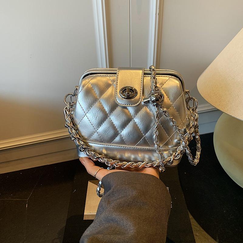 Premium diamond chain bag women's spring new versatile shoulder messenger doctor bag