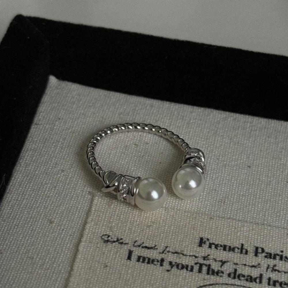 Xiaohongshu S925 Sterling Silver Women's Luxury Ring - Niche Design, Non-Fade Index Finger Fashion.