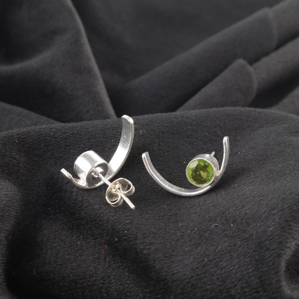 Peridot Gemstone 925 Sterling Silver Stud Post Heart Chakra Engagement Earrings EE-145-4