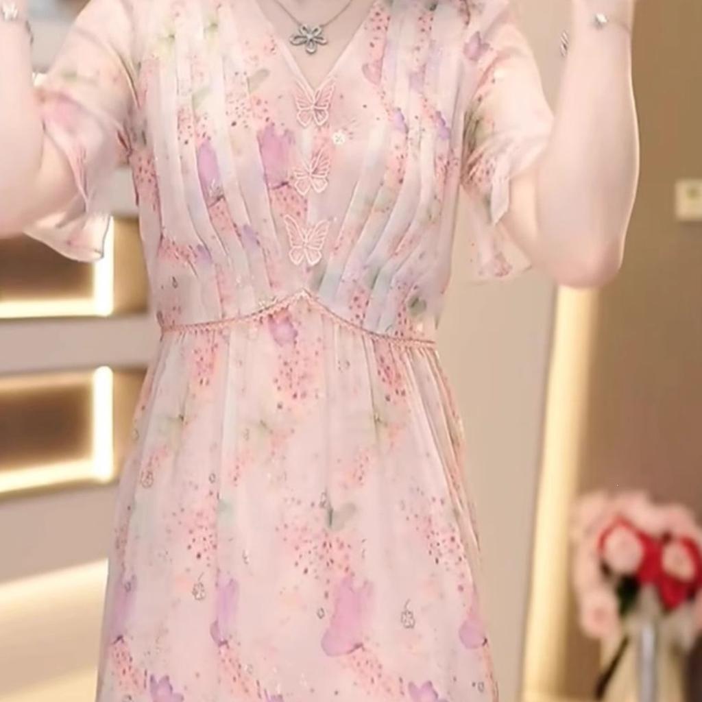 Age-reducing Foreign Style Dress 2026 Summer New Waist, Thin and Meat-covering Temperament Age-reducing Fashion Medium and Long Skirt