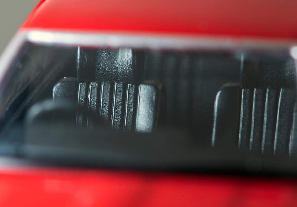 Tomytec Tomica Limited Vintage Neo Scale Nissan Skyline HT 2000 Turbo Red 1/64 LV-N230b GT-ES (Finished Model)