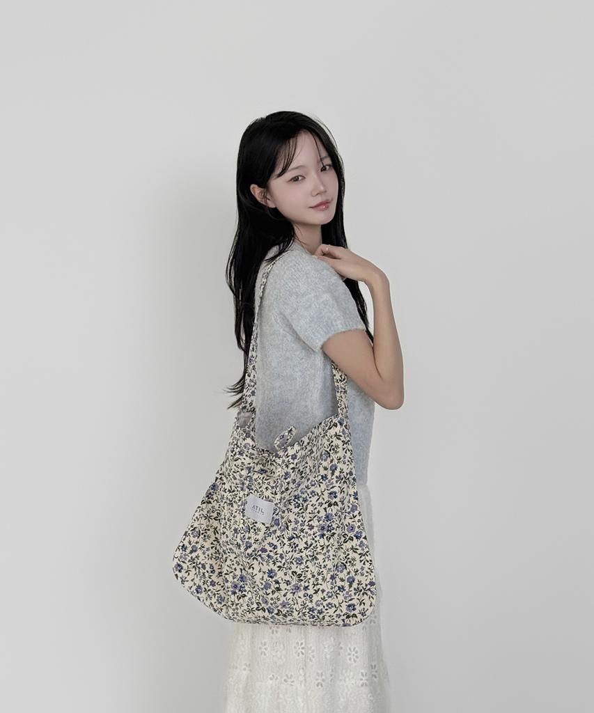 Atil Studio All-Season Oxford Graphic Shoulder Bag _ [Midnight Floral]