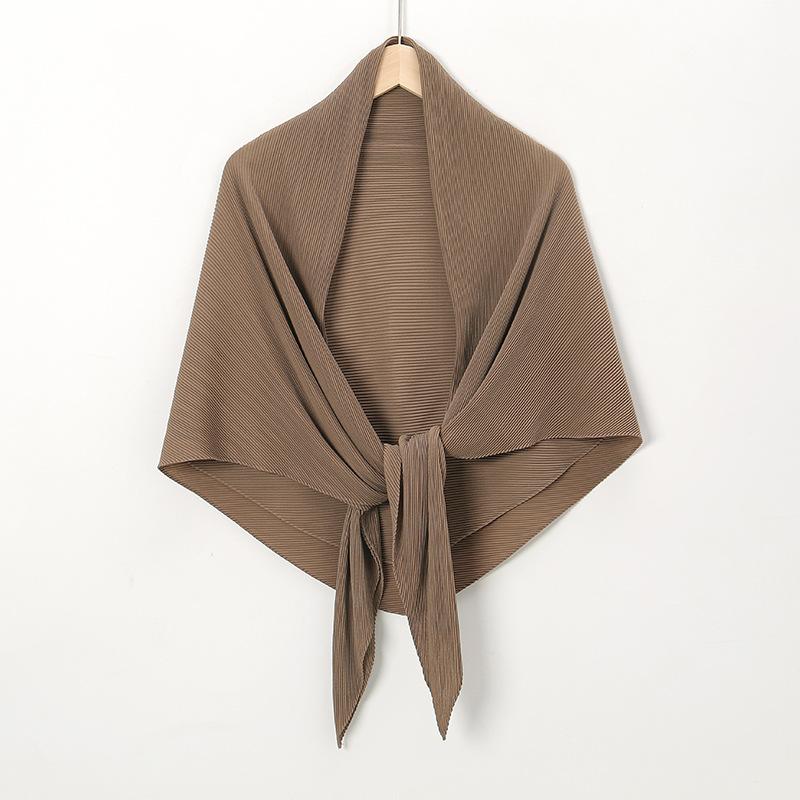 New solid color pearl chiffon wrinkled large square scarf fashionable Malaysia Indonesia solid color wrinkled headscarf scarf