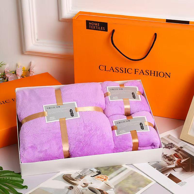 High-Density Coral Fleece Bath Towel Set: Three-Piece Wedding Souvenir Gift Box