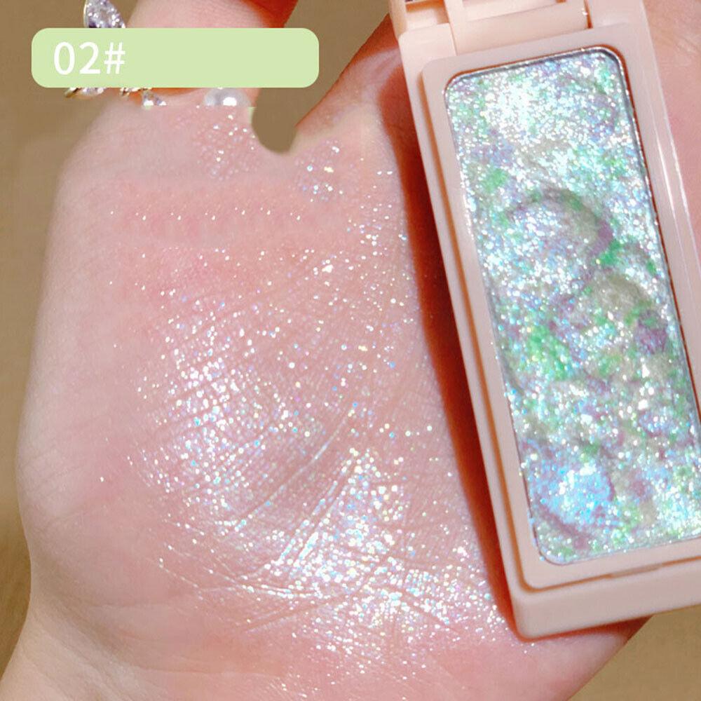 

Палитра хайлайтеров «Картофельное пюре» с блестками «Лягкий шелкопряд» и жемчужный контур лица