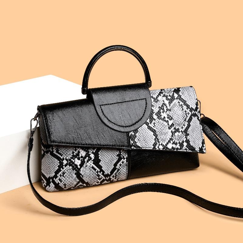 

Vintage Black Crocodile Pattern Handbag for Women Chic Envelope Crossbody Bag, Stylish for Everyday Use, Elegant Top Handle Bag