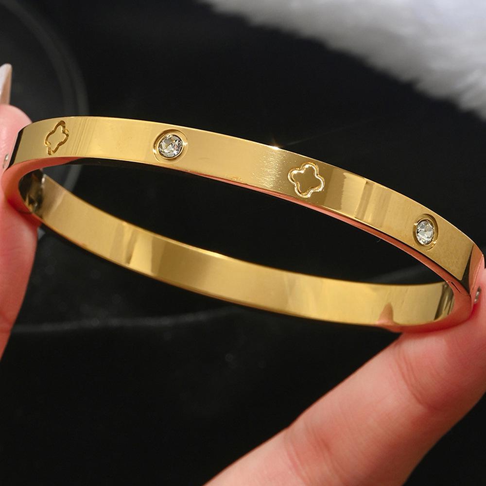 Gold Stainless Steel Bracelet Set with Nail and Clover Design - European and American Style Bangles
