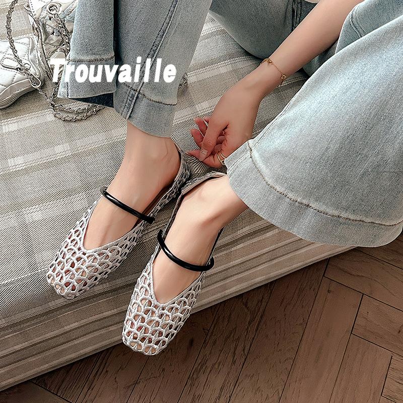 Grape mother spring new French square head hollow weaving one word with versatile soft surface light mouth single shoes women