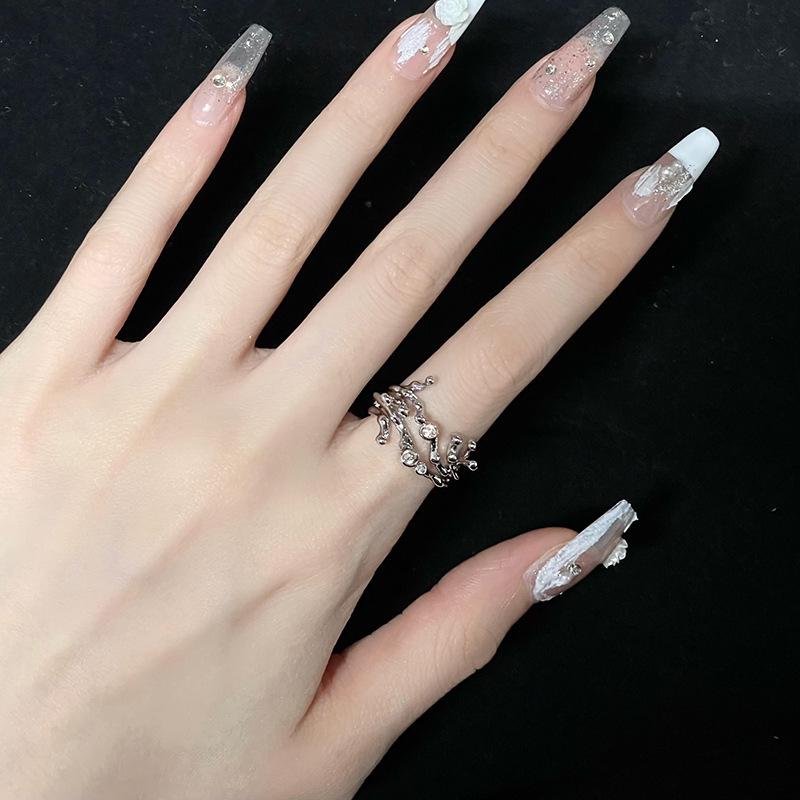 [Vine Shadow Ring Trace] Niche Original Design Vine Moonstone Light Luxury Opening Ring Personalized Ring