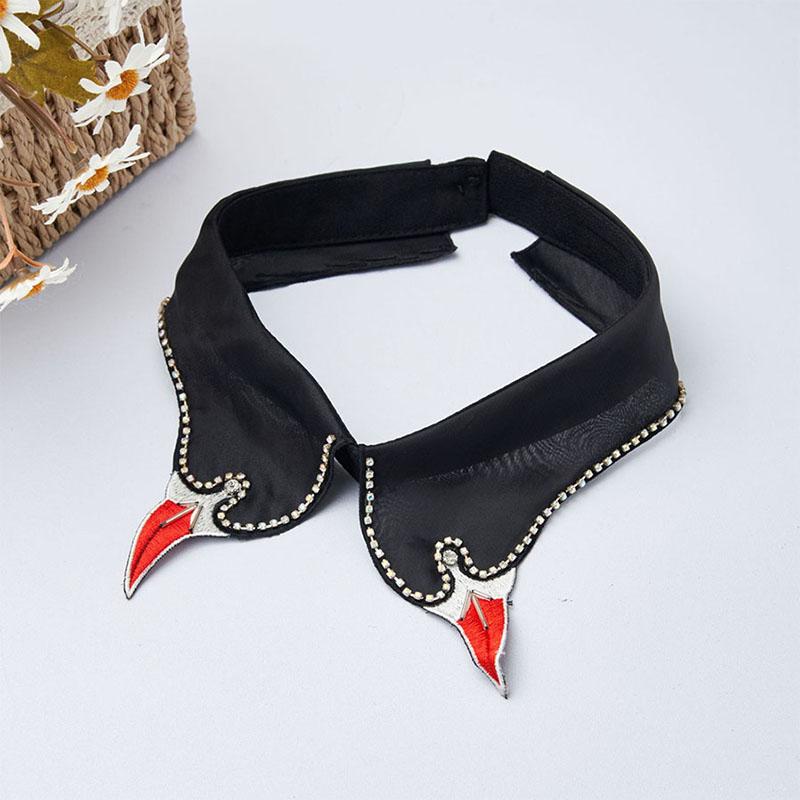 Retro Rhinestone False Collar Neckline Women Lapel Fake Collar Woman Embroidery Removable Detachable Tie Clothing Accessories