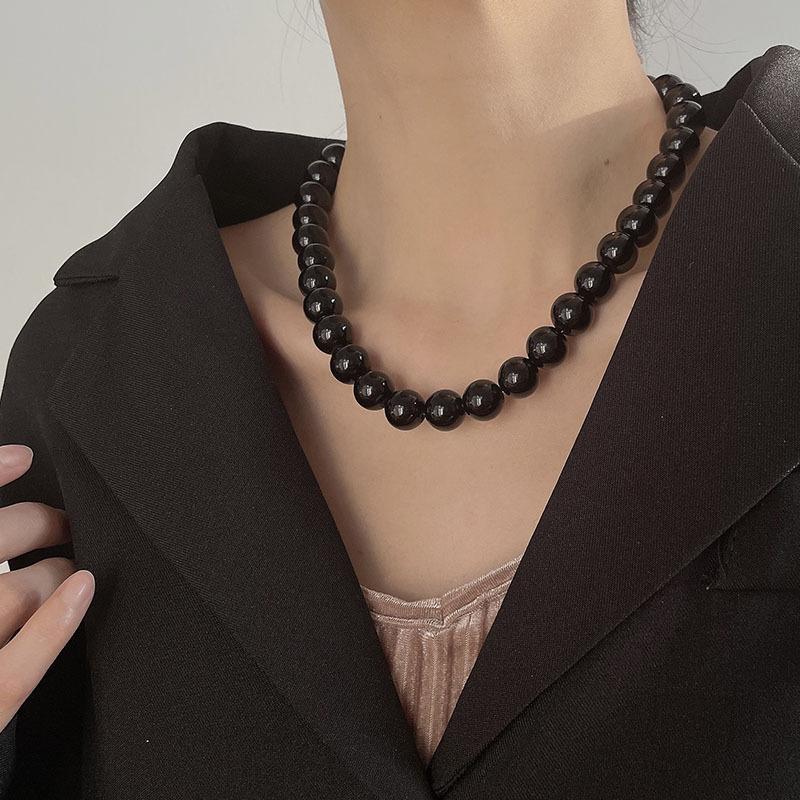 Glass imitation green agate round bead necklace female ins cold wind beaded collarbone chain niche design sense new neck chain