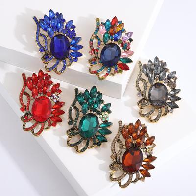 Hochwertige Luxus-Brosche aus Kristallglas, modische, stimmungsvolle Kleidung, Broschenschmuck