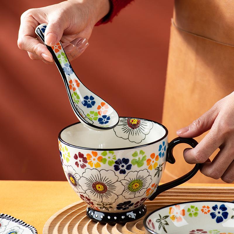 Japanische Keramik-Suppenlöffel Haushaltsgeschirr Blumenmuster Design Keramik Küche Suppen-Reislöffel Esslöffel Zubehör