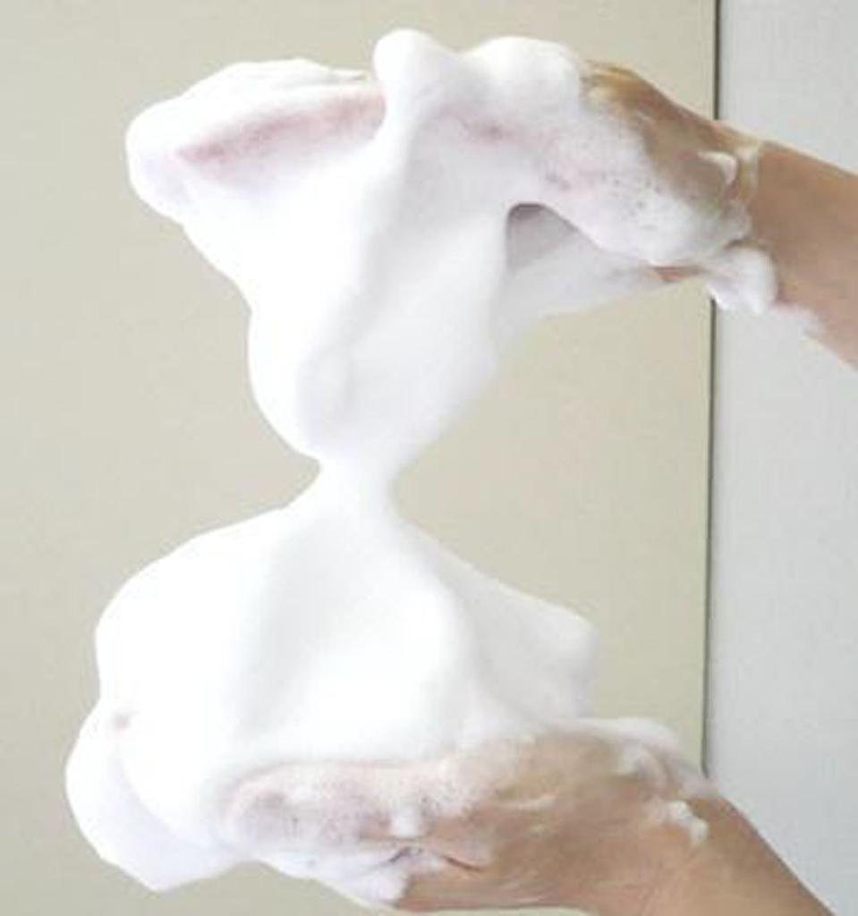 Kudzu extract moisturizing soap