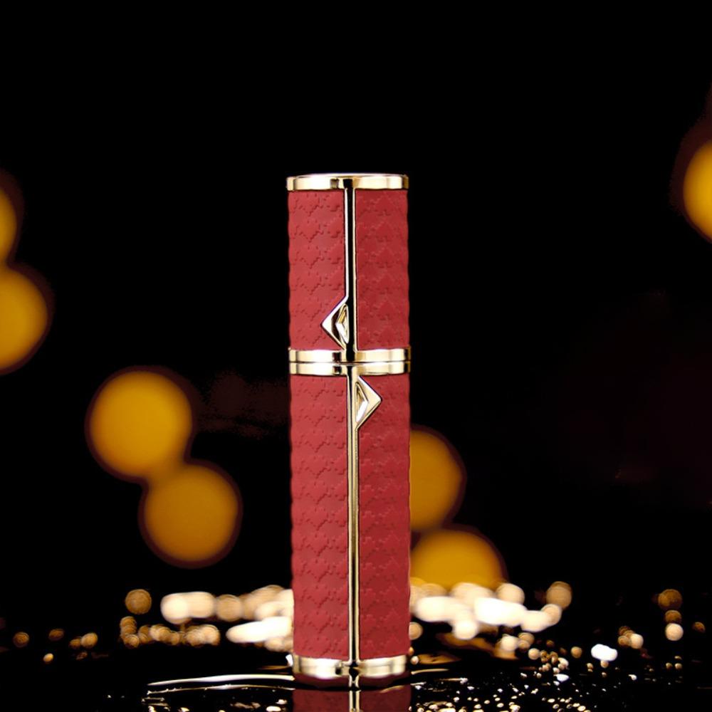 

5 мл ПУ Кожа Спрей-бутылка Пустой Косметический Контейнер Ультрамелкий Распылитель Контейнер для Аромата Женщина Red