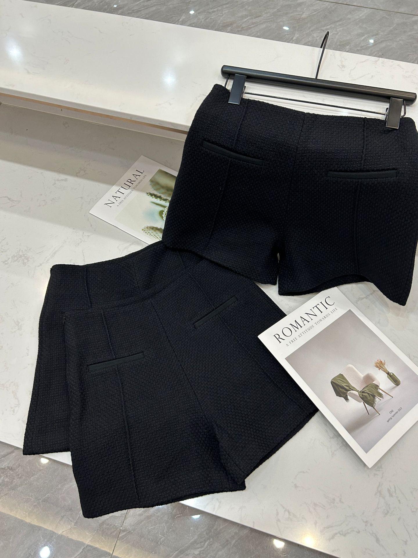

In Stock: H Family Wool Blend Black High-Waisted Suit Shorts for Autumn/Winter M чёрный