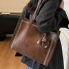 Retro Large-capacity Bag, Fashionable and High-quality Single-shoulder Bag, Stylish Hand-held Commuter Tote Bag