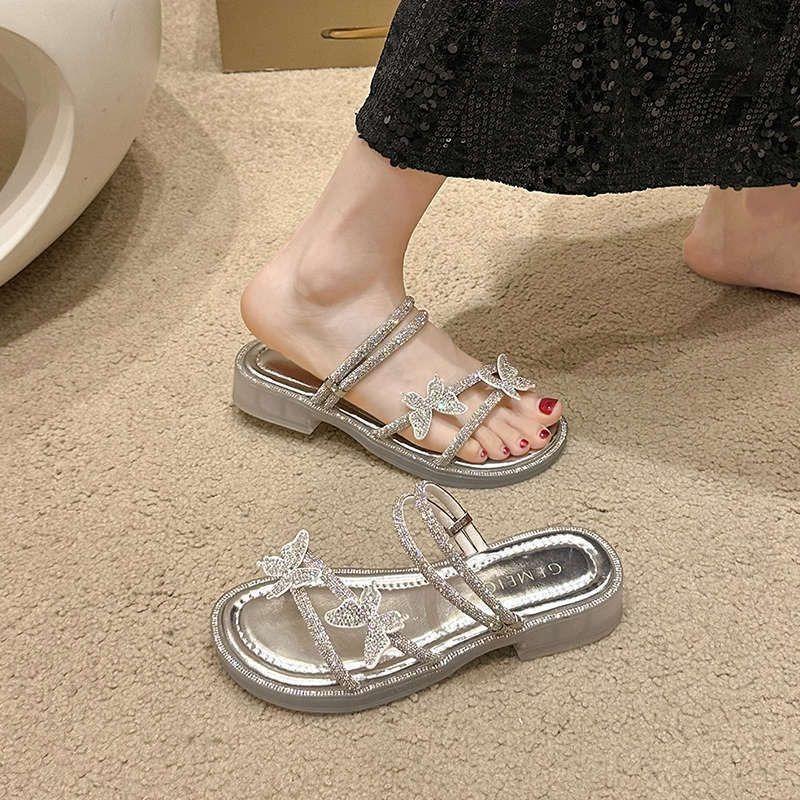Summer new slippers women's outer wear beach shoes women's temperament with skirt sandals