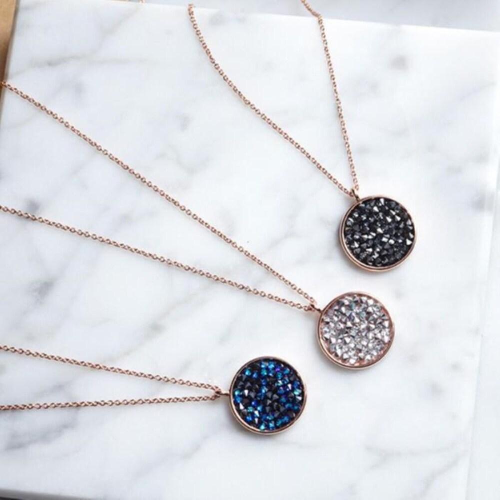 

Women s Crystal Bead Blue and White Round Necklace (15980466) white