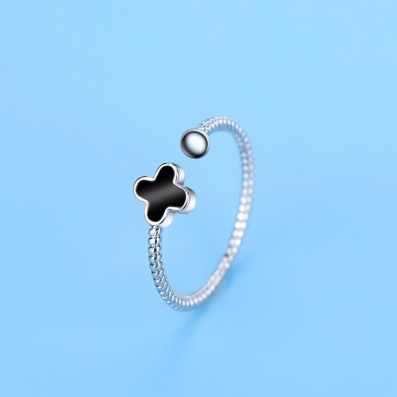 BELLA BOX Small Clear Imitation Pure Silver Black Four-leaf Clover Ring for Women, Student Japanese and Korean Version Jewelry
