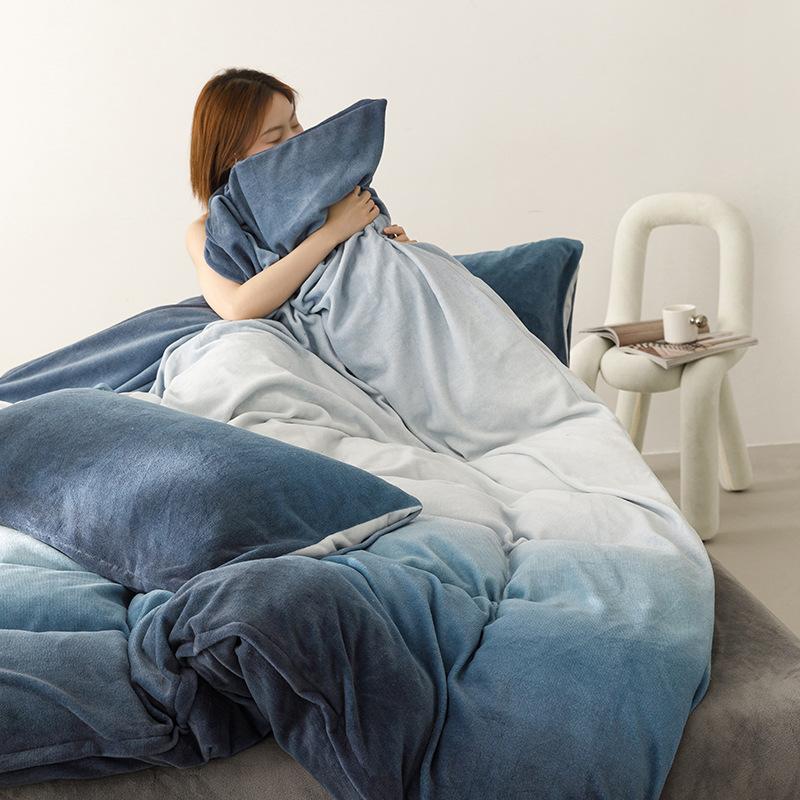 

Осенне-зимнее простое утолщенное легкое роскошное пододеяльник из молочного бархата из четырех предметов, теплое постельное белье класса А Quilt cover 150*200cm