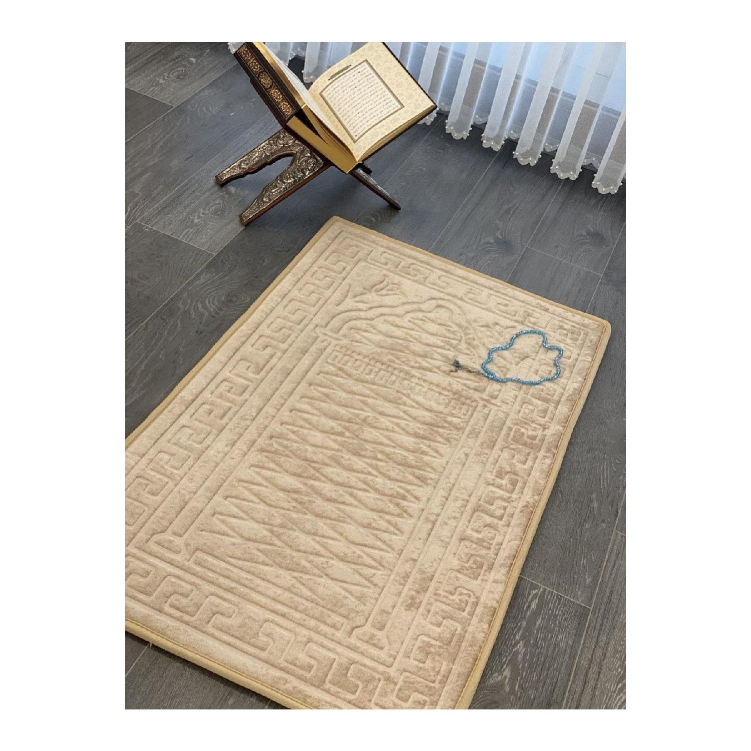 

Оксамитовий молитовний килимок, який не шкодить колінам 70 x 120