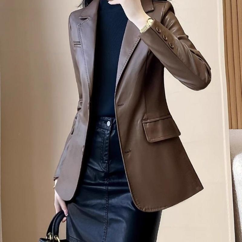 Blazer women's new coffee color is popular today, suit tops are small, high-end, super good-looking leather jackets