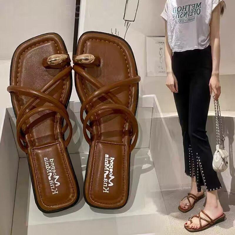 

Пляжные шлепанцы женские носят крутые тапочки 2025 лето новые толстая подошва праздничная мода интернет-знаменитость сандалии с перемычкой для пальца 40