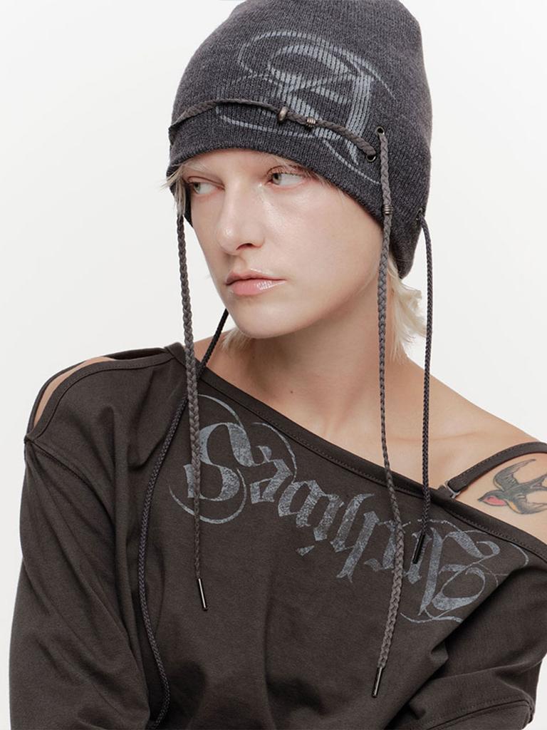 2000Akaibeuseu A Sprayed Stud Beanie (Charcoal)