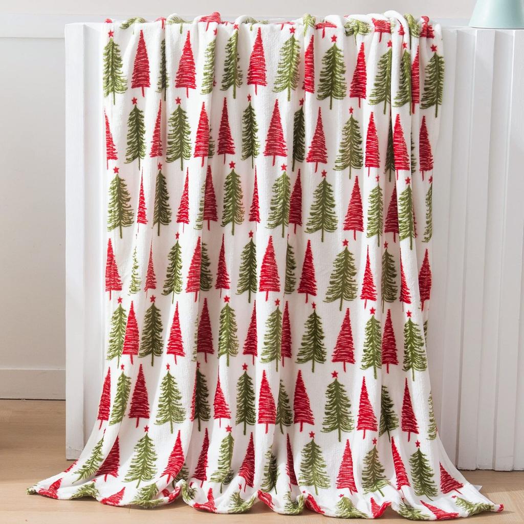 Christmas Elk Snowflake Patterned Red Flannel Blanket Cover Warmth Multifunctional Decorative Blanket Universal Winter Blankets