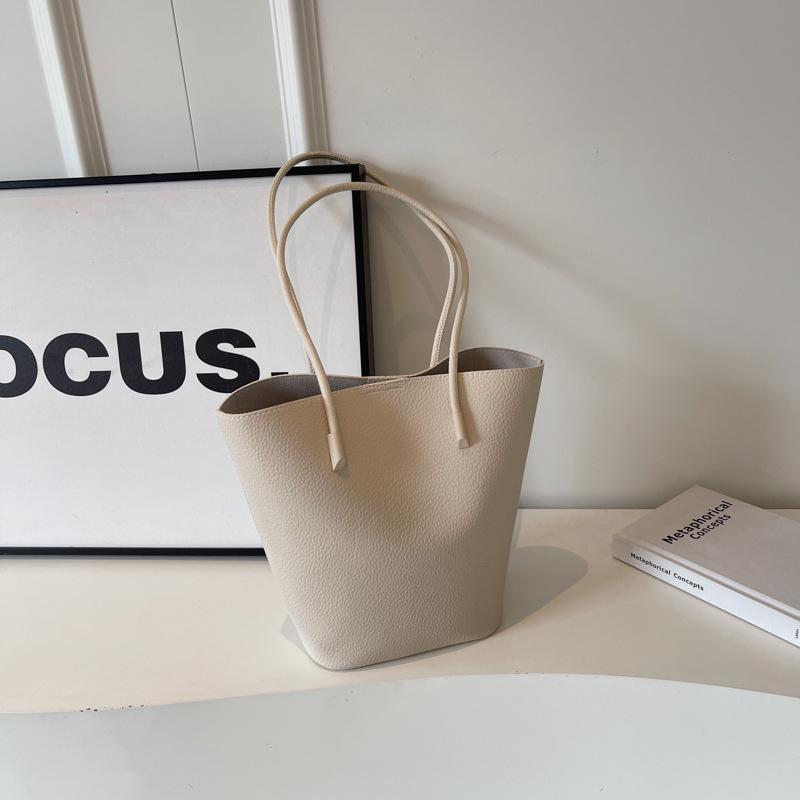 Retro fashion large-capacity bag women's 2025 new autumn and winter commuter tote bag niche casual versatile shoulder bag