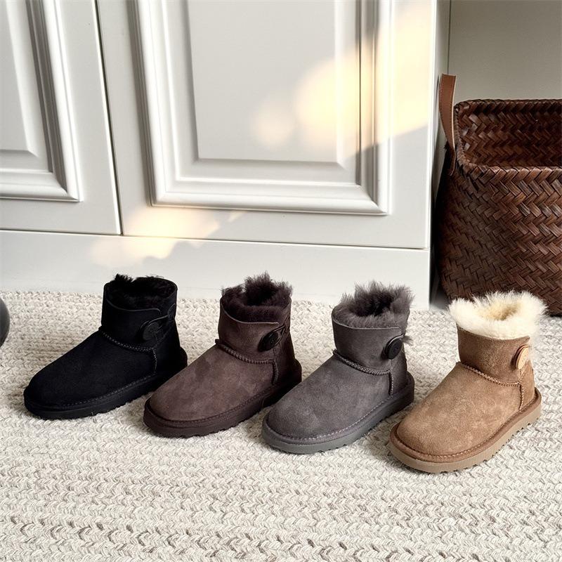 Girls' snow boots autumn and winter new sheepskin fur integrated short tube piled thickened warm cotton shoes + children's winter shoes