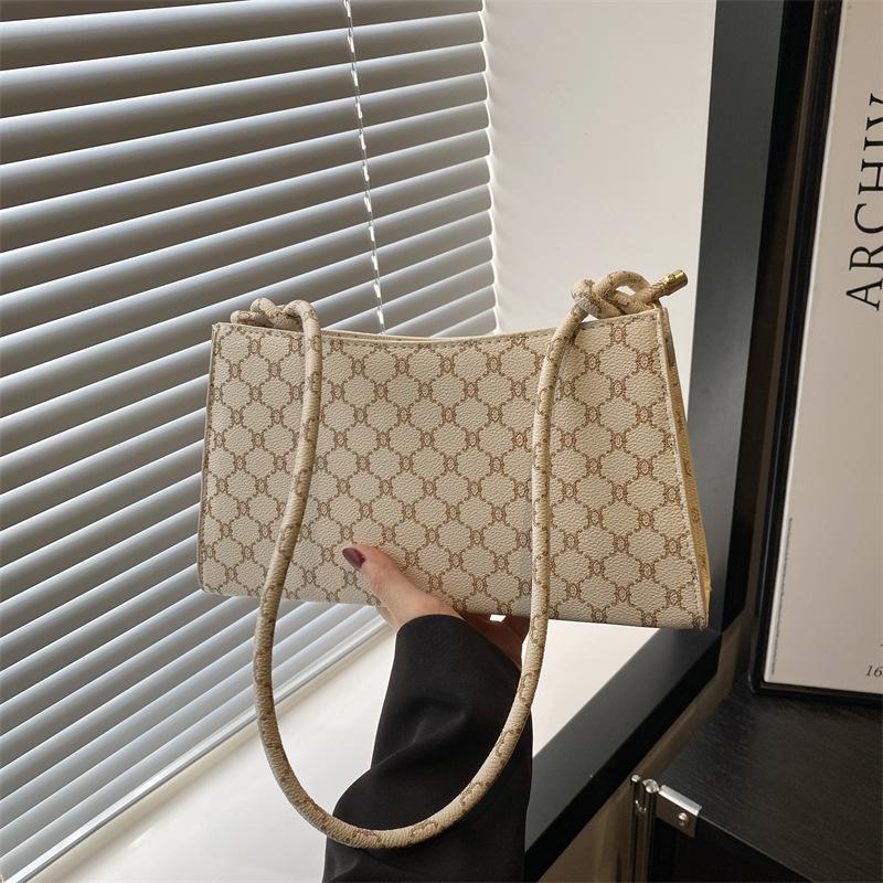 Retro Fashion Printed Trend Versatile Casual Ladies Shoulder Bag Summer Niche Underarm Bag Portable