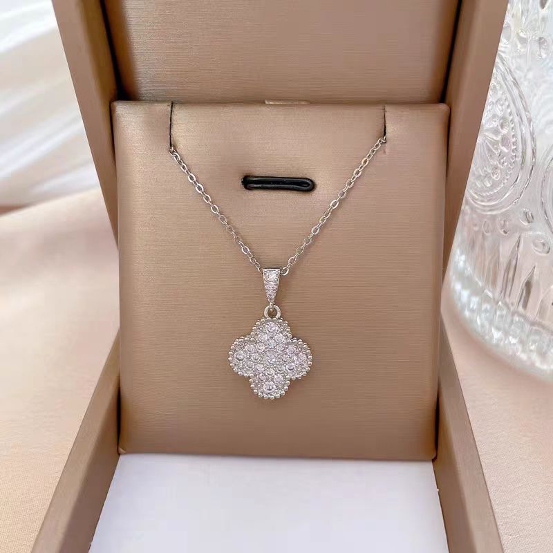 Titanium Steel Full Diamond Flower Necklace Female, Light Luxury Simple Versatile Zircon Pendant Collarbone Chain Jewelry