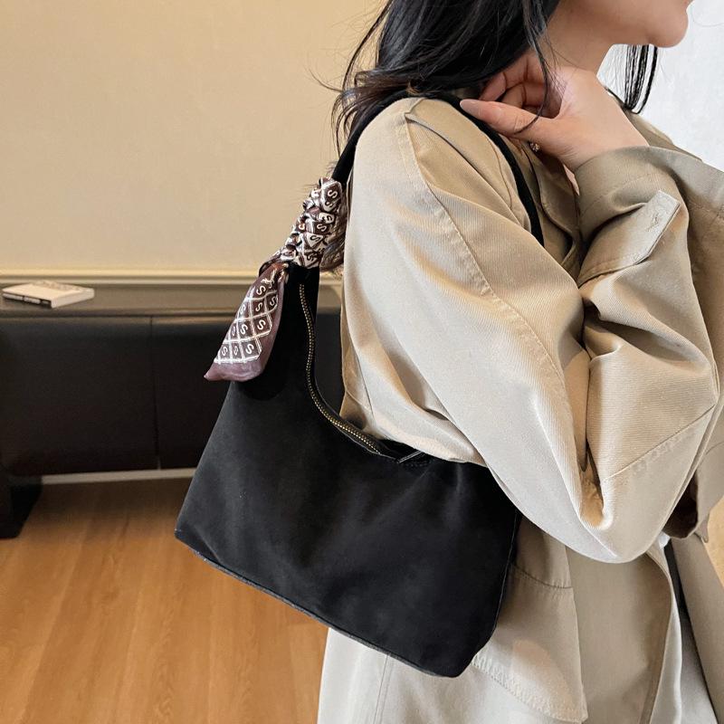 Women's 2025 Trendy High-End Handbag: Versatile Underarm & Shoulder Bag for Commuters