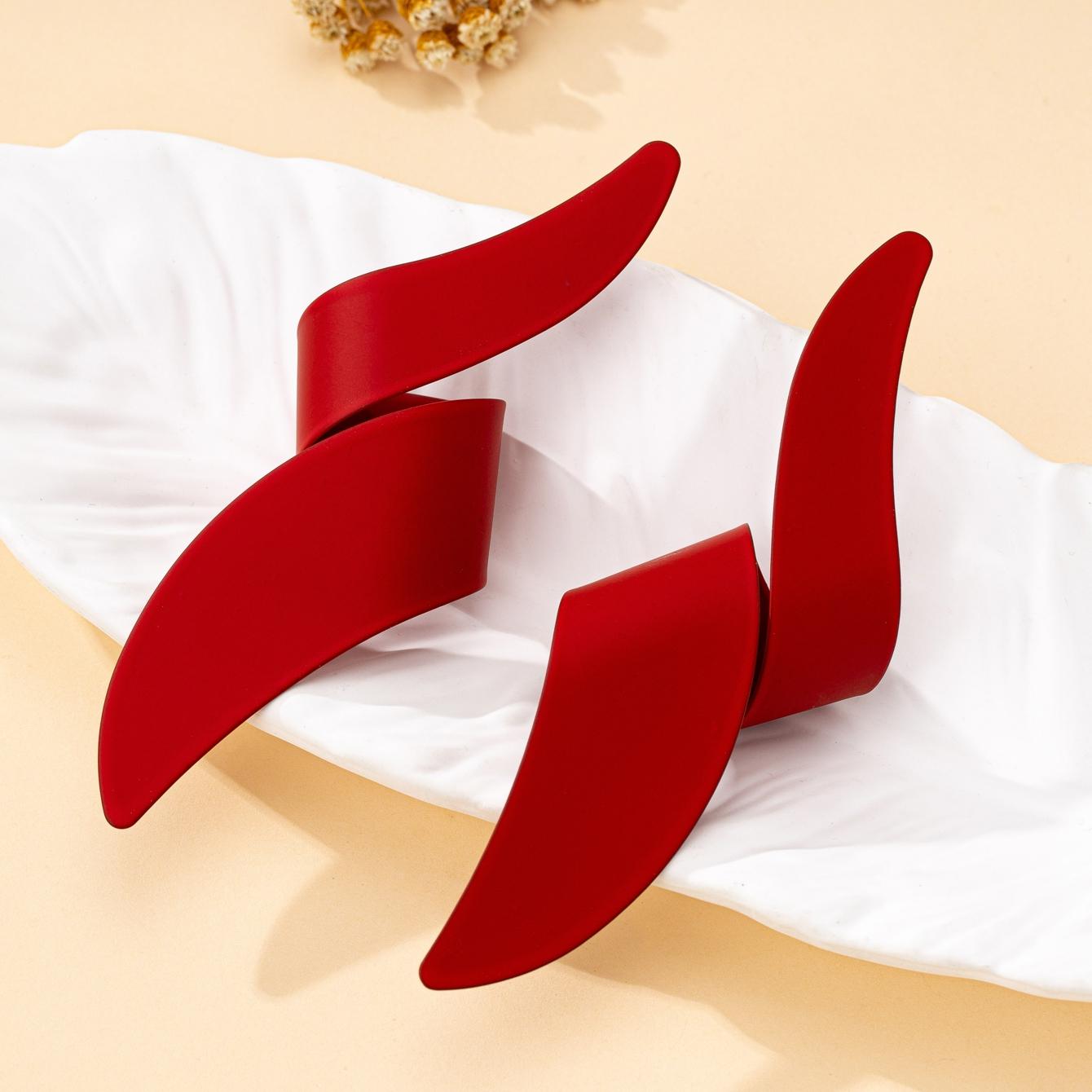 

A Pair of Women s Earrings, Exaggerated Irregular Geometric Red Earrings, Suitable for Daily Wear and Vacation Wear красный