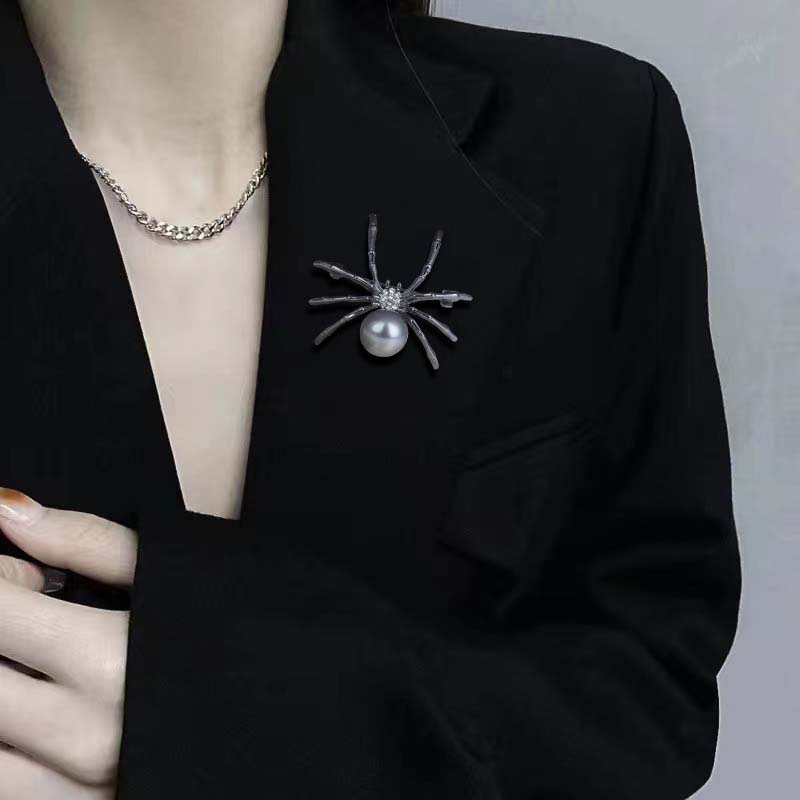 Vintage Pearl Spider Brooch for Women Men Punk Black Metal Zircon Geometric Animal Brooch Halloween Jewelry Accessories